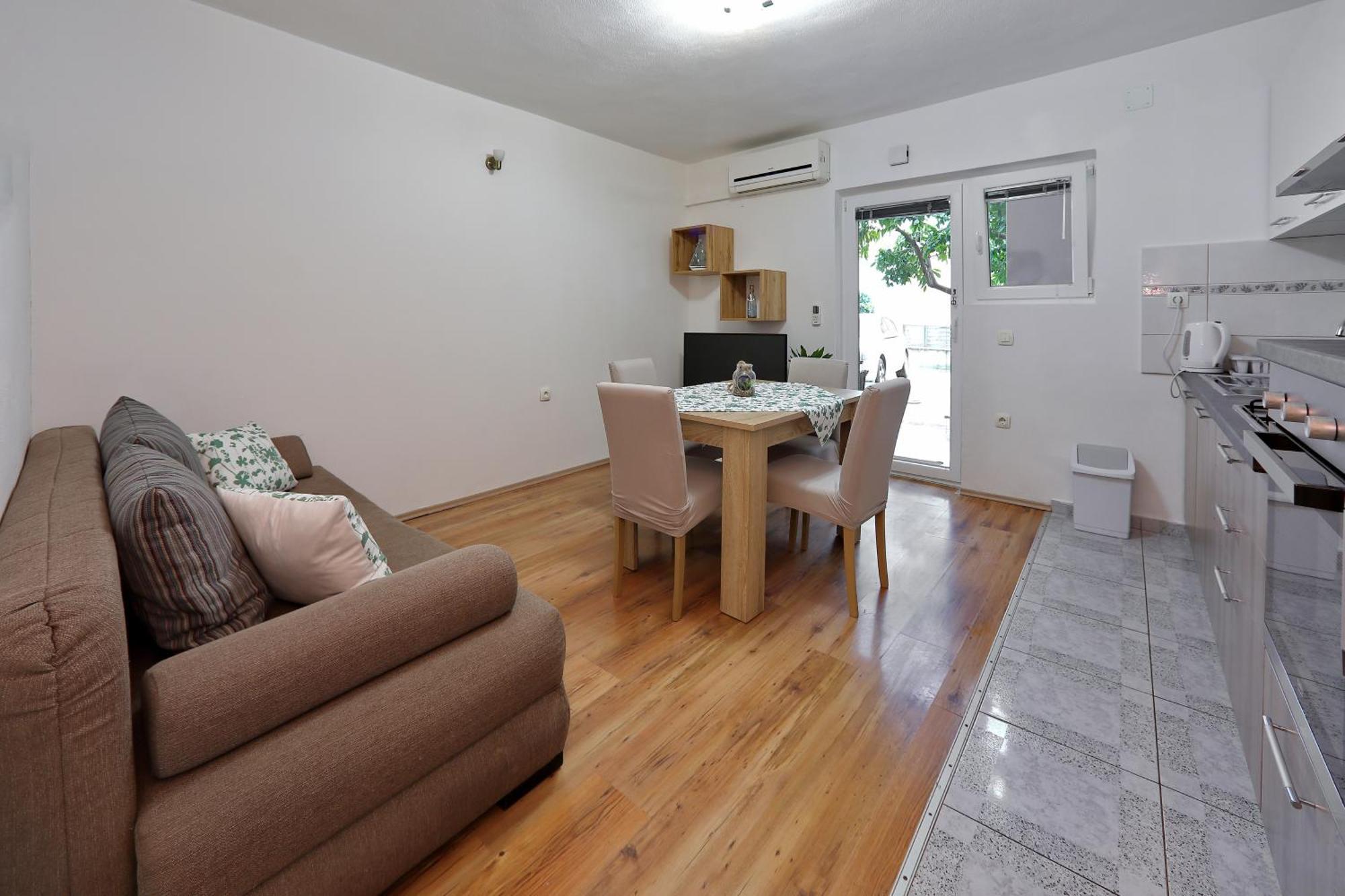 Apartment Doris Бибинє Екстер'єр фото